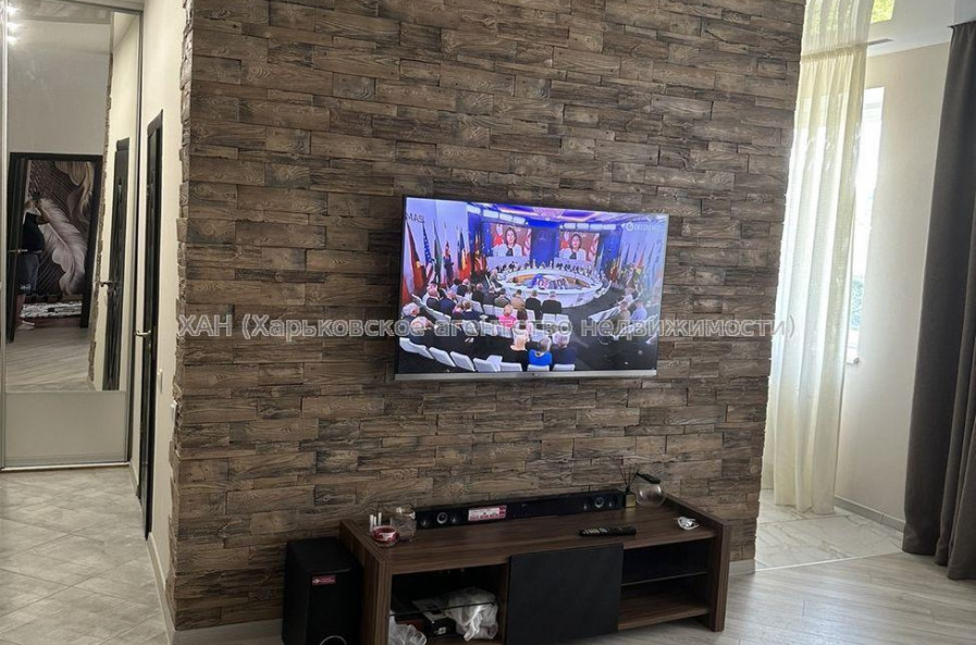 Продам квартиру, Новоалександровская ул. , 2  ком., 52 м², евроремонт 