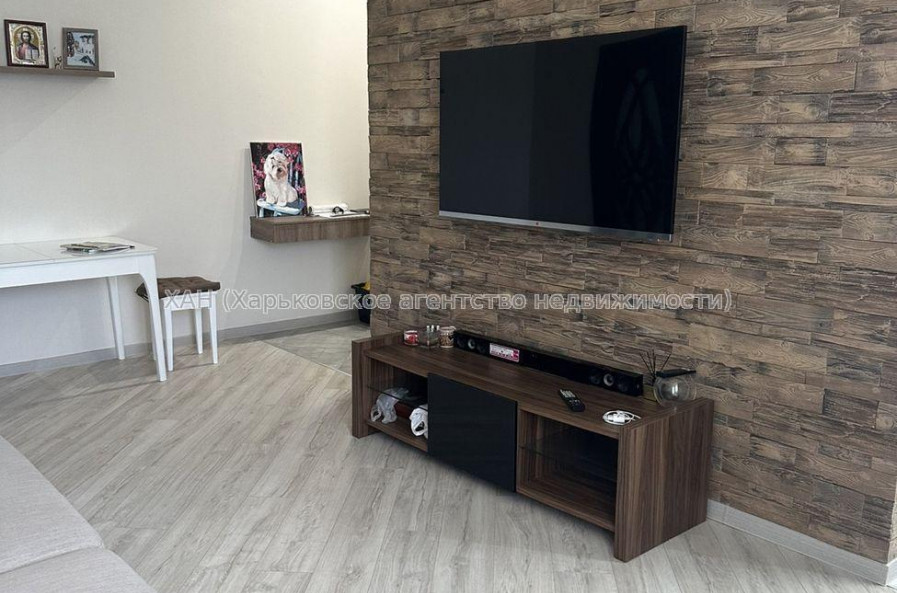Продам квартиру, Новоалександровская ул. , 2  ком., 52 м², евроремонт 