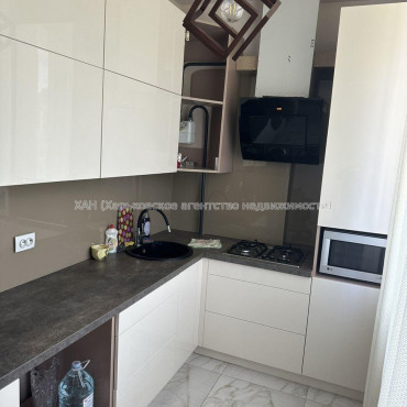 Продам квартиру, Новоалександровская ул. , 2  ком., 52 м², евроремонт 