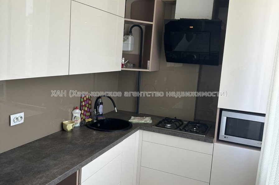 Продам квартиру, Новоалександровская ул. , 2  ком., 52 м², евроремонт 