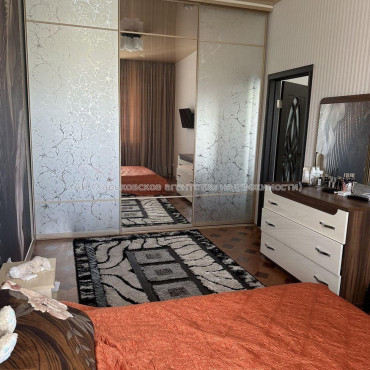 Продам квартиру, Новоалександровская ул. , 2  ком., 52 м², евроремонт 