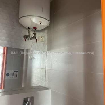 Сдам нежилую недвижимость, офис в офисном центре , 3  ком., 134.90 м², евроремонт 