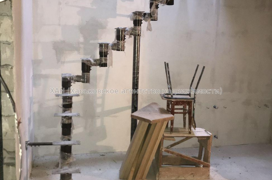 Продам квартиру, Новоалександровская ул. , 3  ком., 112 м², без отделочных работ 