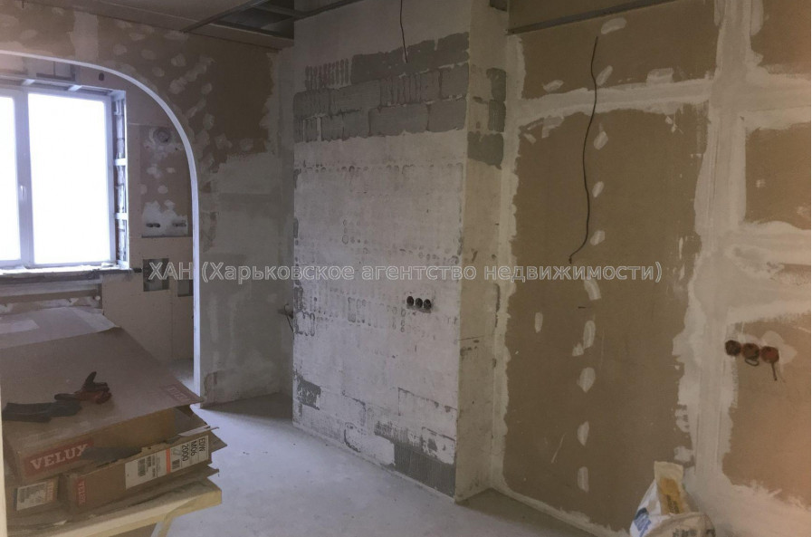 Продам квартиру, Новоалександровская ул. , 3 кім., 106 м², без отделочных работ 