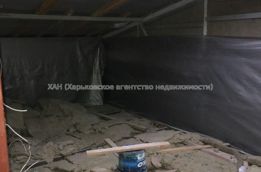 Продам квартиру, Новоалександровская ул. , 3 кім., 106 м², без отделочных работ 