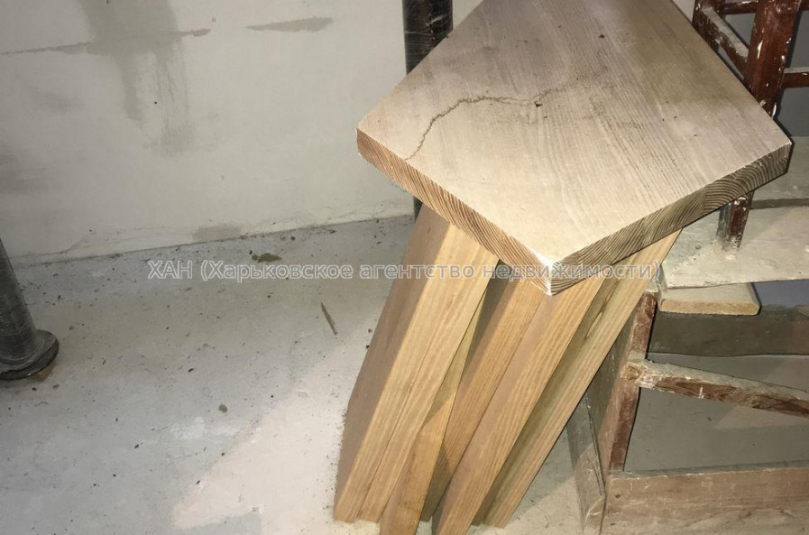 Продам квартиру, Новоалександровская ул. , 3 кім., 106 м², без отделочных работ 