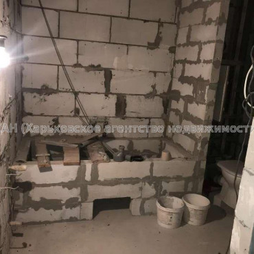 Продам квартиру, Новоалександровская ул. , 3  ком., 106 м², без отделочных работ 