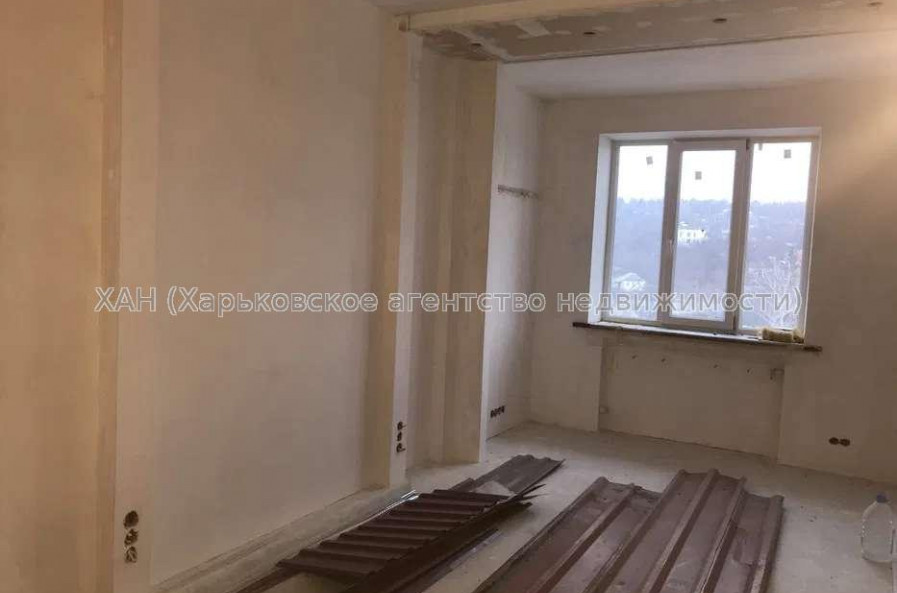 Продам квартиру, Новоалександровская ул. , 3  ком., 106 м², без отделочных работ 