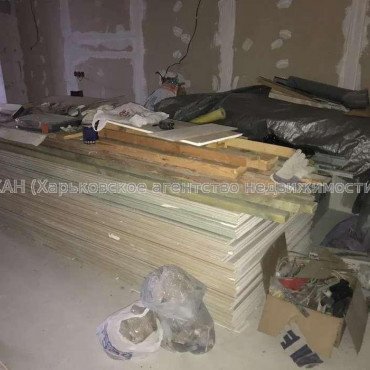 Продам квартиру, Новоалександровская ул. , 3  ком., 106 м², без отделочных работ 