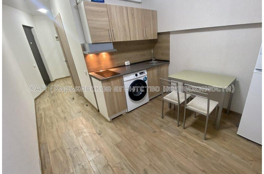 Продам квартиру, Героев Харькова просп. , 1  ком., 32.50 м², капитальный ремонт 