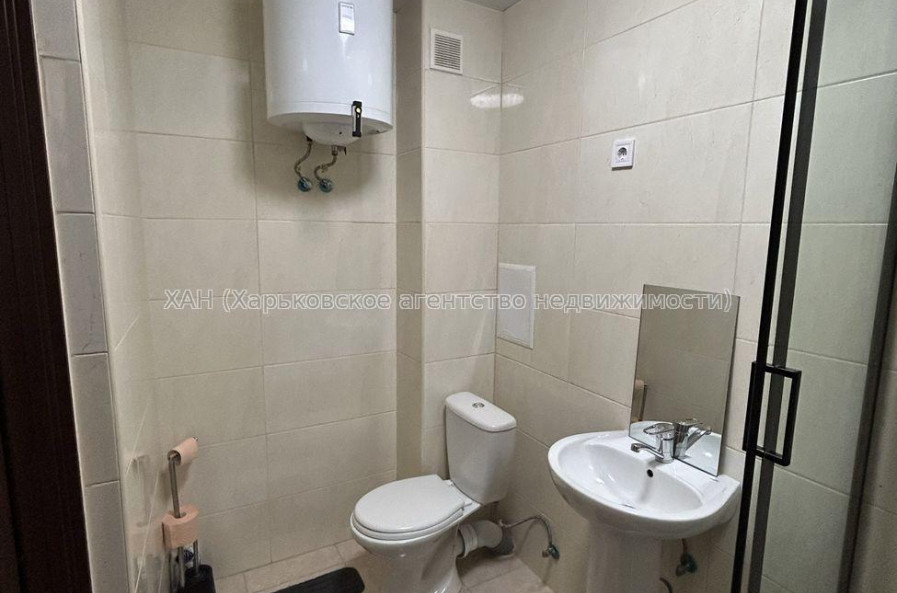 Продам квартиру, Александра Орлова ул. , 1 кім., 20 м², евроремонт 