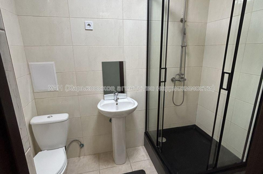 Продам квартиру, Александра Орлова ул. , 1 кім., 20 м², евроремонт 