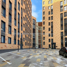 Продам квартиру, Чигирина ул. , 1  ком., 23 м², без внутренних работ