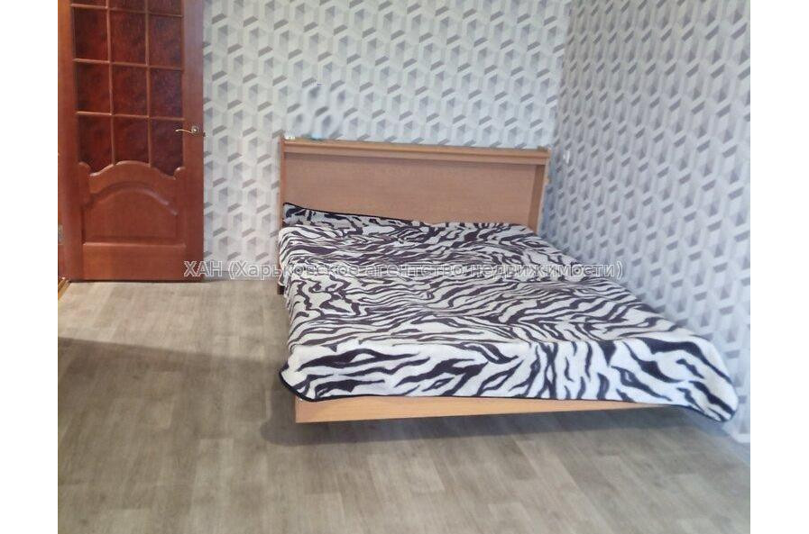 Продам квартиру, Власенко ул. , 6 , 1  ком., 30.70 м², капитальный ремонт 