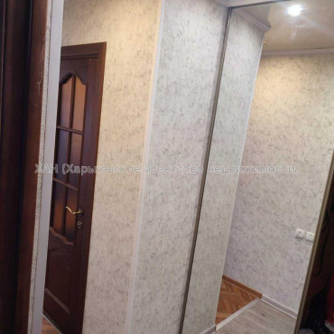 Продам квартиру, Власенко ул. , 6 , 1  ком., 30.70 м², капитальный ремонт 