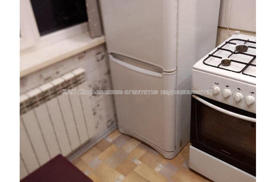 Продам квартиру, Власенко ул. , 6 , 1  ком., 30.70 м², капитальный ремонт 