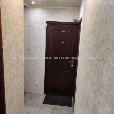 Продам квартиру, Власенко ул. , 6 , 1  ком., 30.70 м², капитальный ремонт 