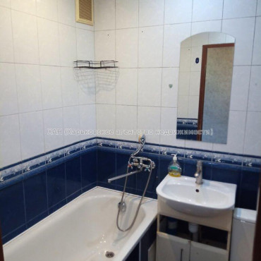 Продам квартиру, Власенко ул. , 6 , 1  ком., 30.70 м², капитальный ремонт 