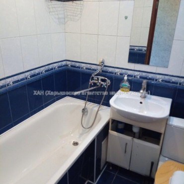 Продам квартиру, Власенко ул. , 6 , 1  ком., 30.70 м², капитальный ремонт 