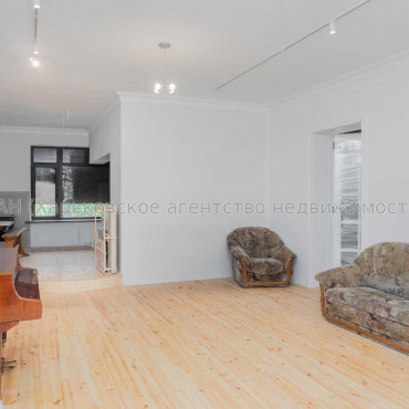 Продам дом, Самокиша пер. , 570 м², 11 сот., евроремонт 