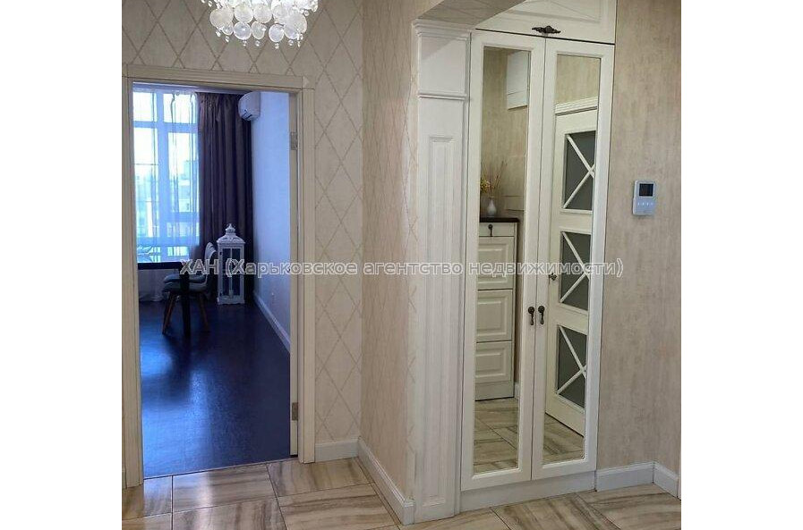 Продам квартиру, Гольдберговская ул. , 2  ком., 80.50 м², евроремонт 