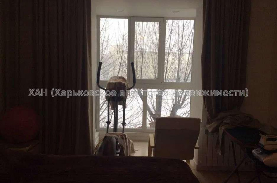 Продам квартиру, Крымская ул. , 2  ком., 65 м², евроремонт 