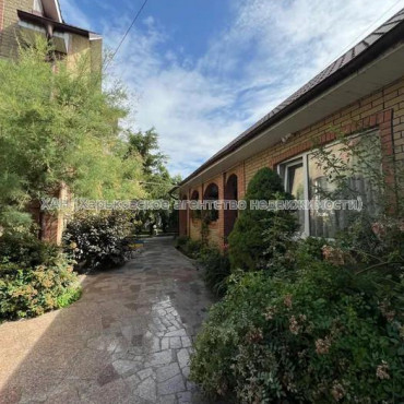 Продам будинок, Некрасова пер. , 240 м², 10 соток, капитальный ремонт 