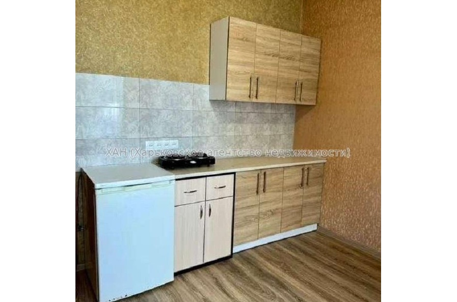 Продам квартиру, Трускавецкая ул. , 1 кім., 16 м², капитальный ремонт 