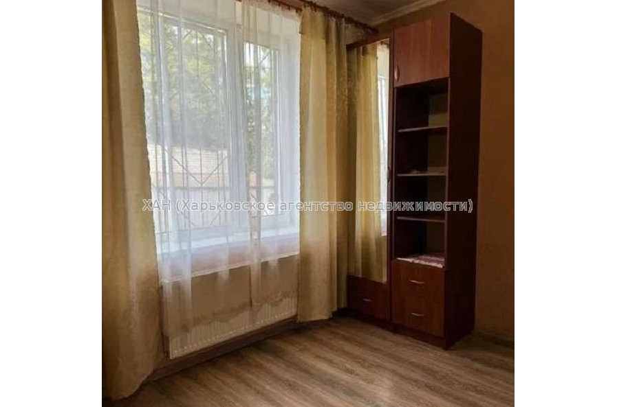 Продам квартиру, Трускавецкая ул. , 1  ком., 16 м², капитальный ремонт 