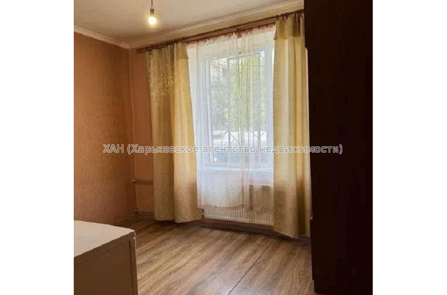 Продам квартиру, Трускавецкая ул. , 1  ком., 16 м², капитальный ремонт 