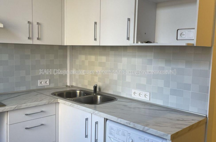 Продам квартиру, Динамовская ул. , 2  ком., 47 м², евроремонт 