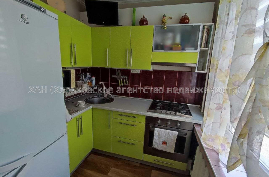 Продам квартиру, 23 Августа ул. , 3 кім., 58.40 м², советский ремонт 