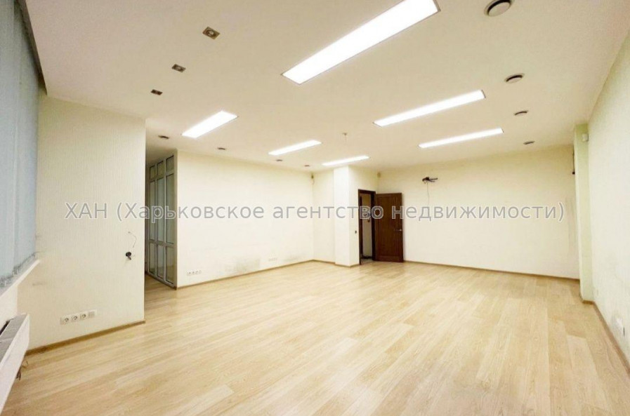 Продам квартиру, Петра Болбочана ул. , 2 кім., 96 м², косметический ремонт 