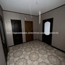 Продам квартиру, Леся Сердюка ул. , 4  ком., 82 м², капитальный ремонт