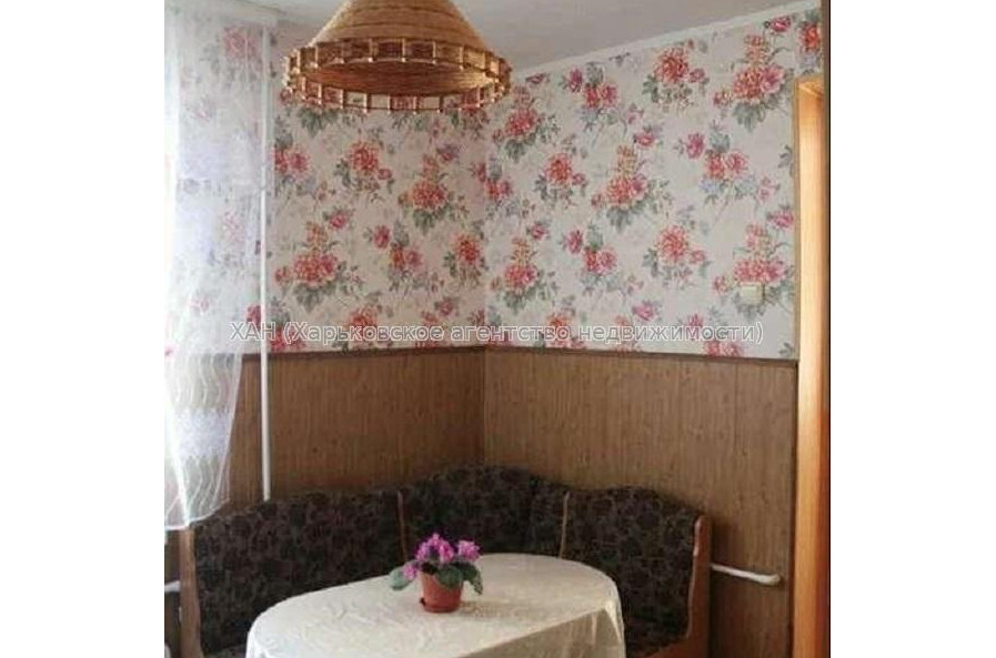 Продам квартиру, Николая Бажана ул. , 4  ком., 74 м², капитальный ремонт 