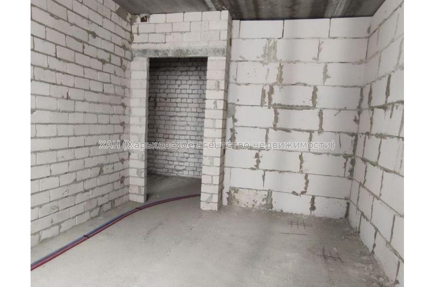 Продам квартиру, Шевченковский пер. , 1  ком., 42 м², без внутренних работ 