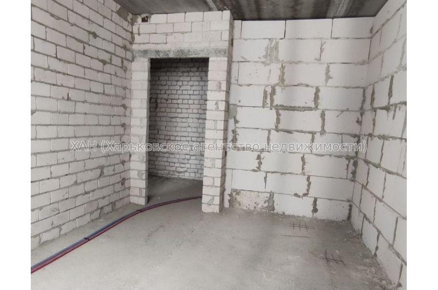 Продам квартиру, Шевченковский пер. , 1 кім., 42 м², без внутренних работ 