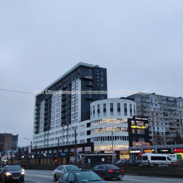 Продам квартиру, Полтавский Шлях ул. , 1  ком., 56 м², без внутренних работ 