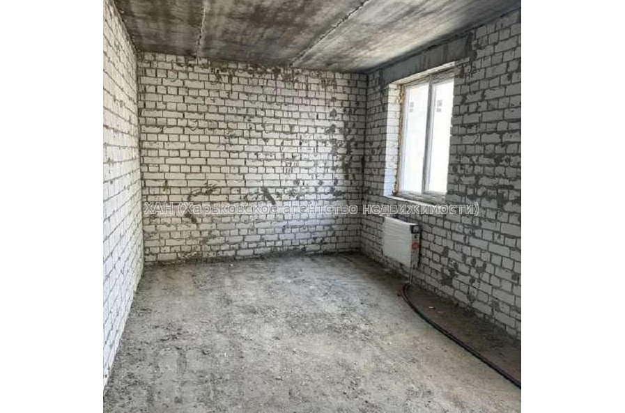 Продам квартиру, Мира ул. , 2 кім., 73 м², без внутренних работ 