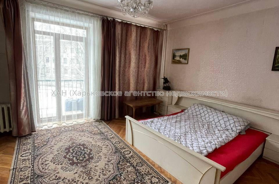 Продам квартиру, 3  ком., 89 м², косметический ремонт 