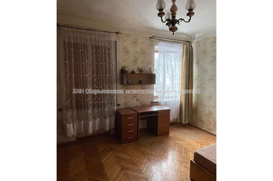 Продам квартиру, 3  ком., 89 м², косметический ремонт 