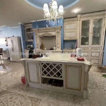 Продам квартиру, Гольдберговская ул. , 3 кім., 150 м², капитальный ремонт 