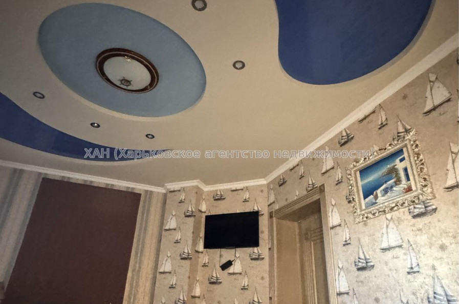 Продам квартиру, Гольдберговская ул. , 3 кім., 150 м², капитальный ремонт 