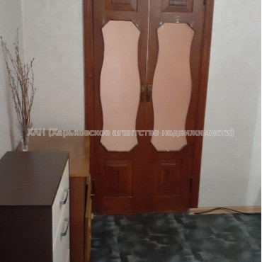 Здам квартиру, Валентиновская ул. , 2 кім., 47 м², косметический ремонт 