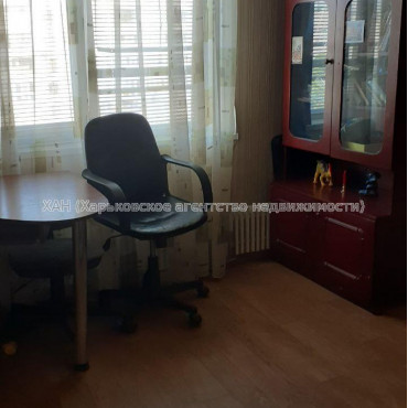 Здам квартиру, Валентиновская ул. , 2 кім., 47 м², косметический ремонт 