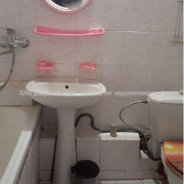 Здам квартиру, Валентиновская ул. , 2 кім., 47 м², косметический ремонт 