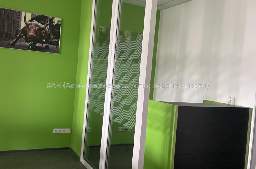 Сдам нежилую недвижимость, офис в офисном центре , 5  ком., 73 м², капитальный ремонт 