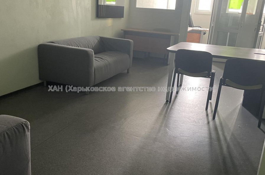 Сдам нежилую недвижимость, офис в офисном центре , 5  ком., 73 м², капитальный ремонт 