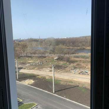 Продам квартиру, Шевченковский пер. , 1 кім., 41 м², без внутренних работ 