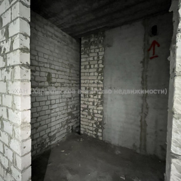 Продам квартиру, Шевченковский пер. , 1 кім., 41 м², без внутренних работ 